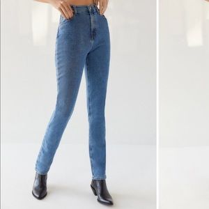 Urban Outfitters BDG high rise girlfriend jean
